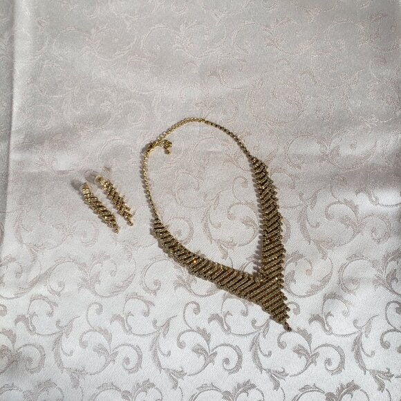 Vintage Rhinestone waterfall necklace & earrings set.  Stunning. - Picture 4 of 7